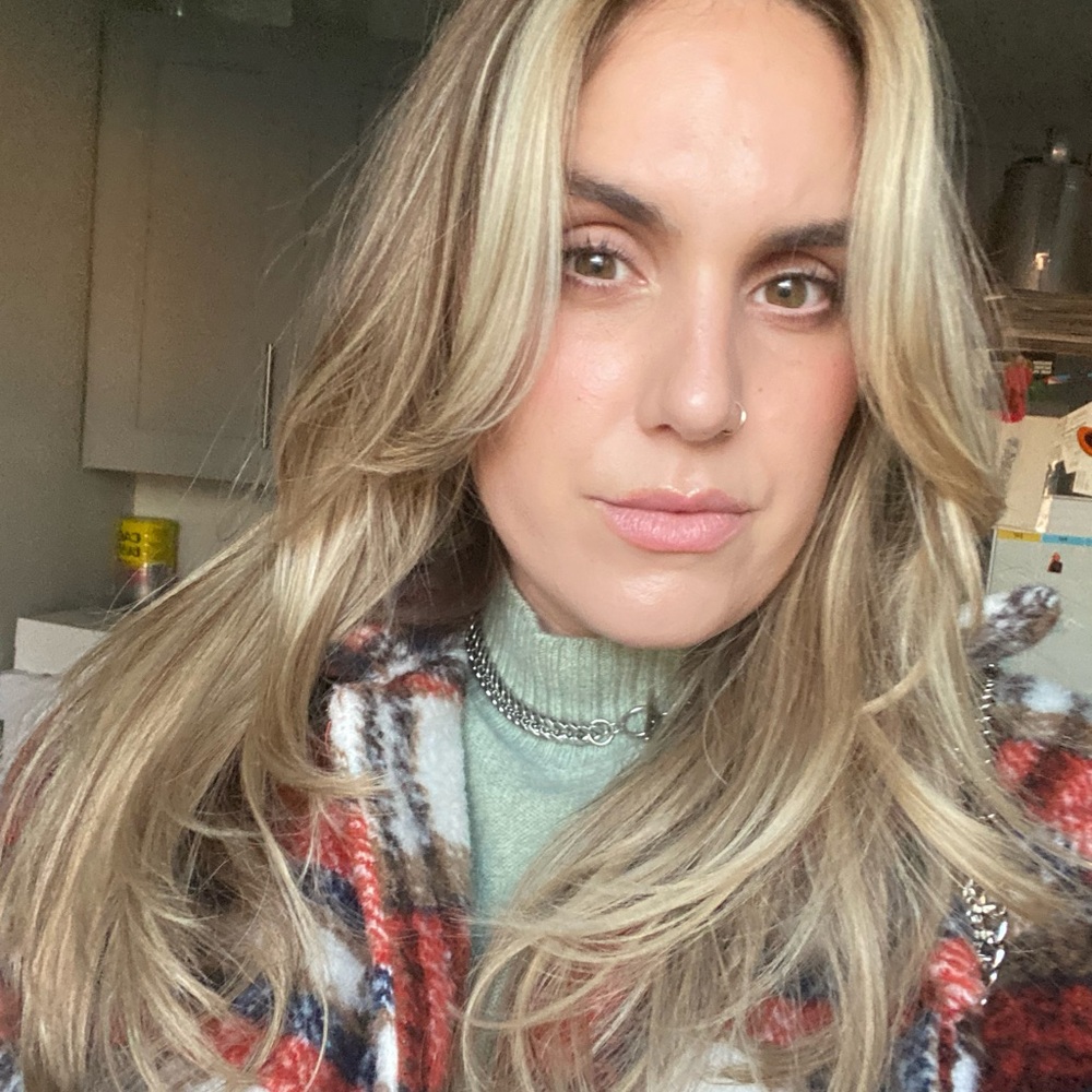 Meet your Posher, Andrea